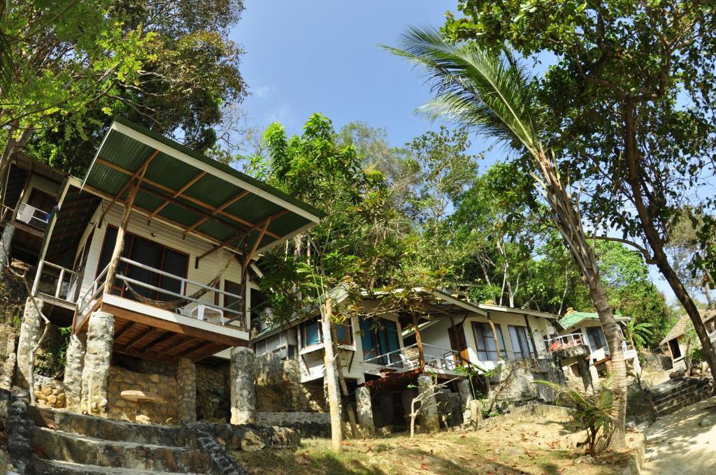 Tohko Beach Resort Phi Phi Don Exterior foto