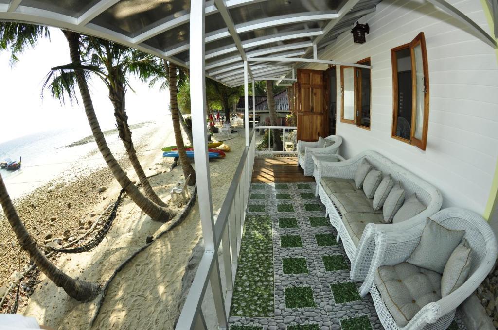 Tohko Beach Resort Phi Phi Don Exterior foto