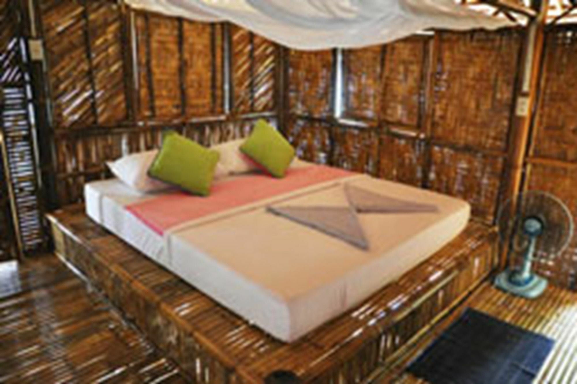 Tohko Beach Resort Phi Phi Don Exterior foto